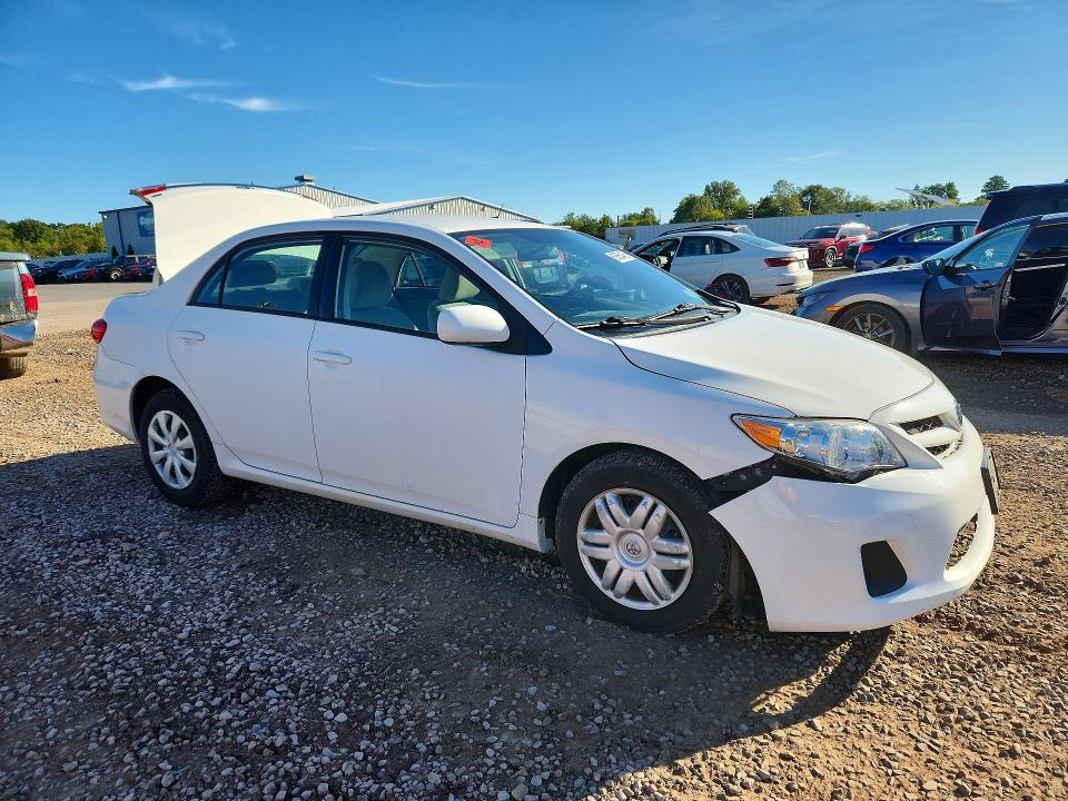 Снимка 4 от търг – 2011 TOYOTA COROLLA с VIN 2T1BU4EE3BC655805