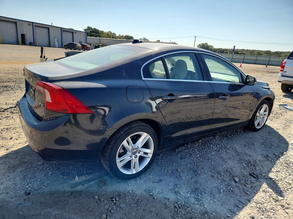 Zdjęcie 3 z aukcji – 2015 VOLVO S60 z VIN YV140MFK4F2337702