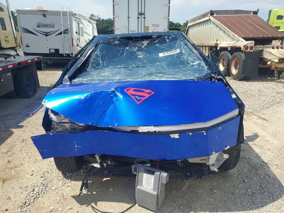 Photo 5 from auction – 2024 TESLA CYBERTRUCK with VIN 7G2CEHED8RA022443