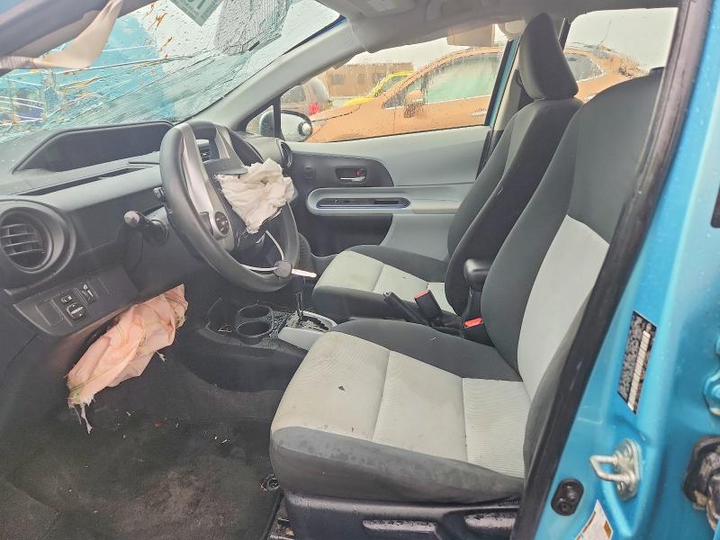 Снимка 7 от търг – 2013 TOYOTA PRIUS C с VIN JTDKDTB35D1052312