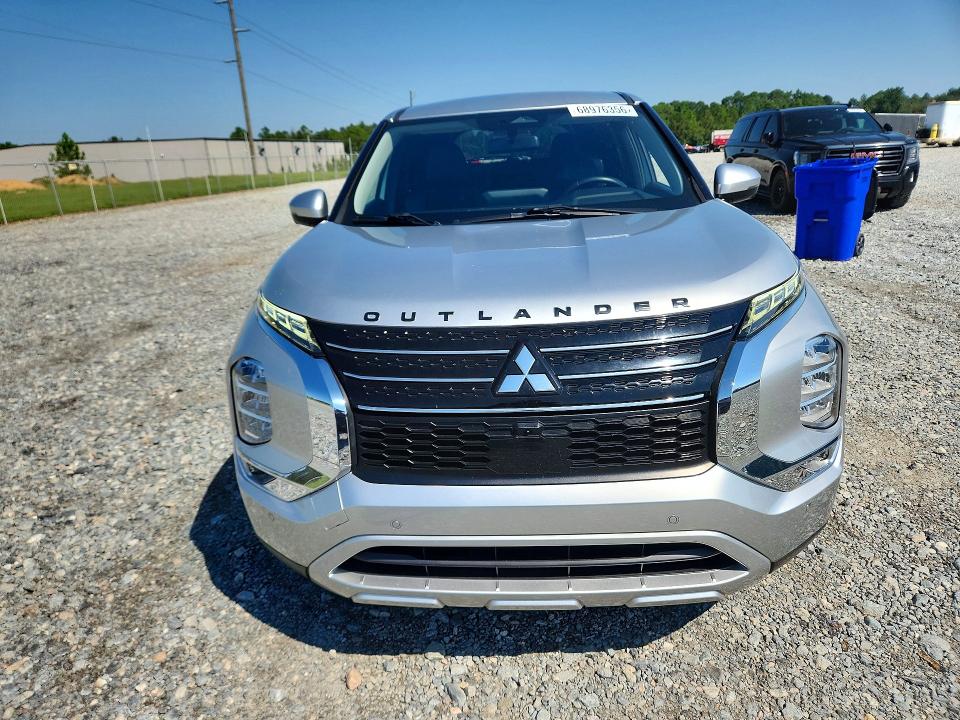 Photo 5 from auction – 2022 MITSUBISHI OUTLANDER with VIN JA4J3UA86NZ043939
