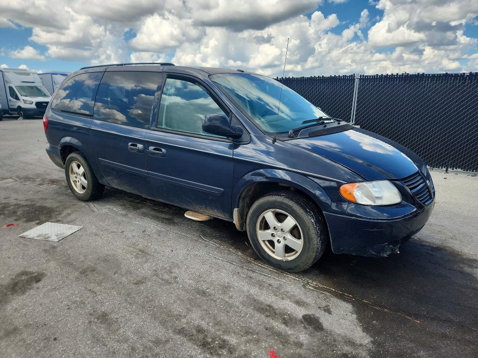 Photo 4 from auction – 2007 DODGE GRAND CARAVAN with VIN 2D4GP44L67R131913