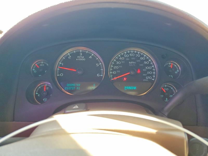 Снимка 9 от търг – 2010 GMC YUKON с VIN 1GKUKCE02AR142101