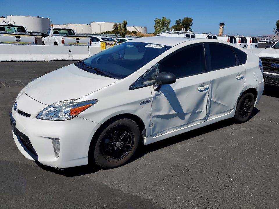 2015 TOYOTA PRIUS - Търг №68781576