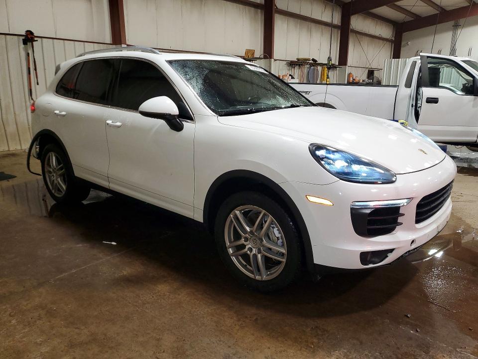 Photo 4 from auction – 2017 PORSCHE CAYENNE with VIN WP1AB2A26HLA51165