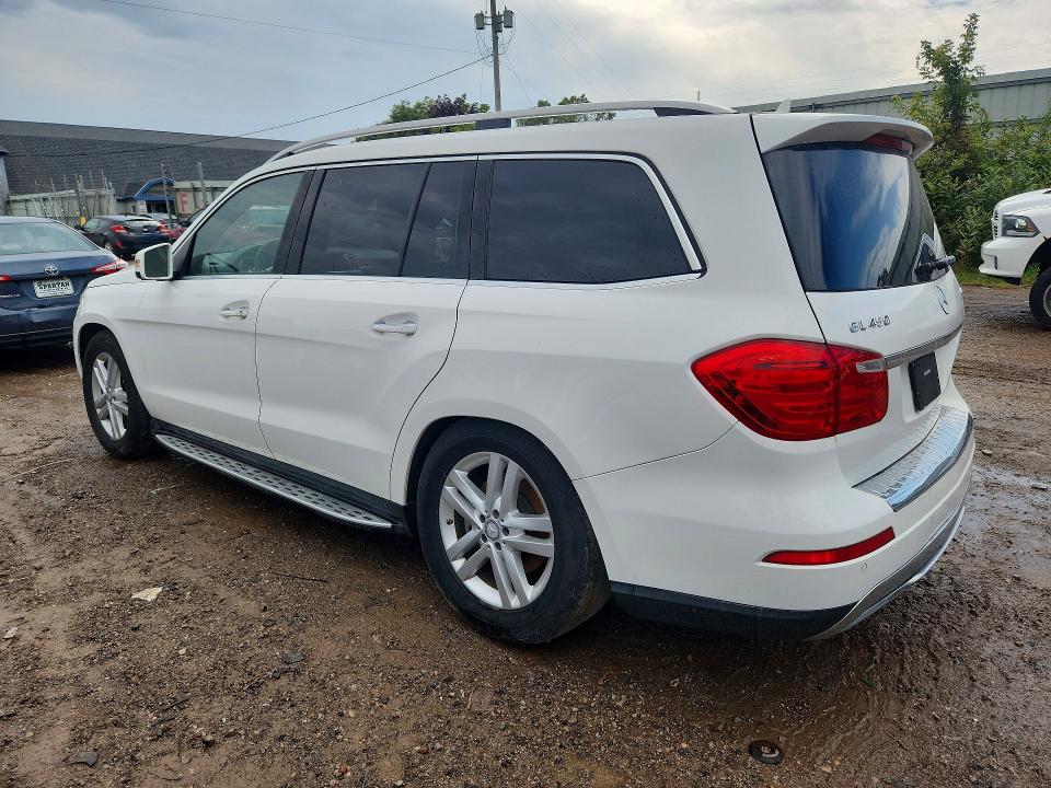 Photo 2 from auction – 2015 MERCEDES-BENZ GL with VIN 4JGDF6EE9FA617502
