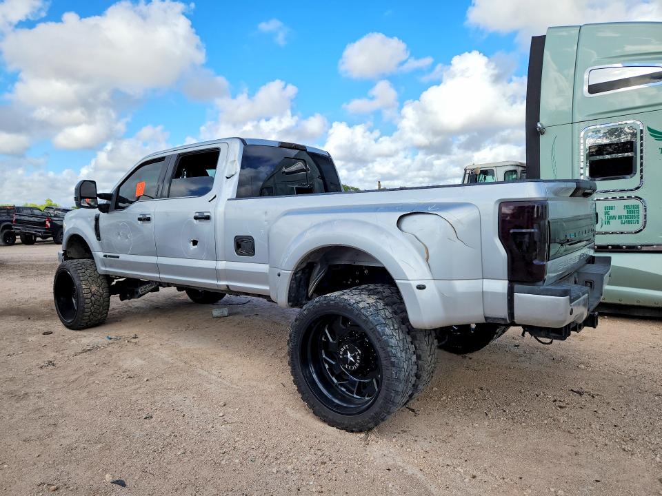 Photo 2 from auction – 2019 FORD F350 with VIN 1FT8W3DTXKEF12359