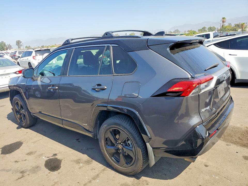 Photo 2 from auction – 2021 TOYOTA RAV4 with VIN 2T3E6RFV0MW012887