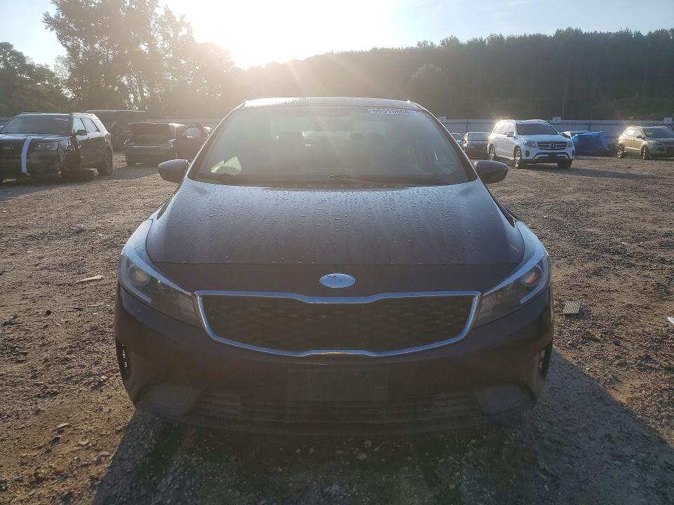 صورة رقم 5 من المزاد - 2017 KIA FORTE مع VIN 3KPFK4A76HE123652
