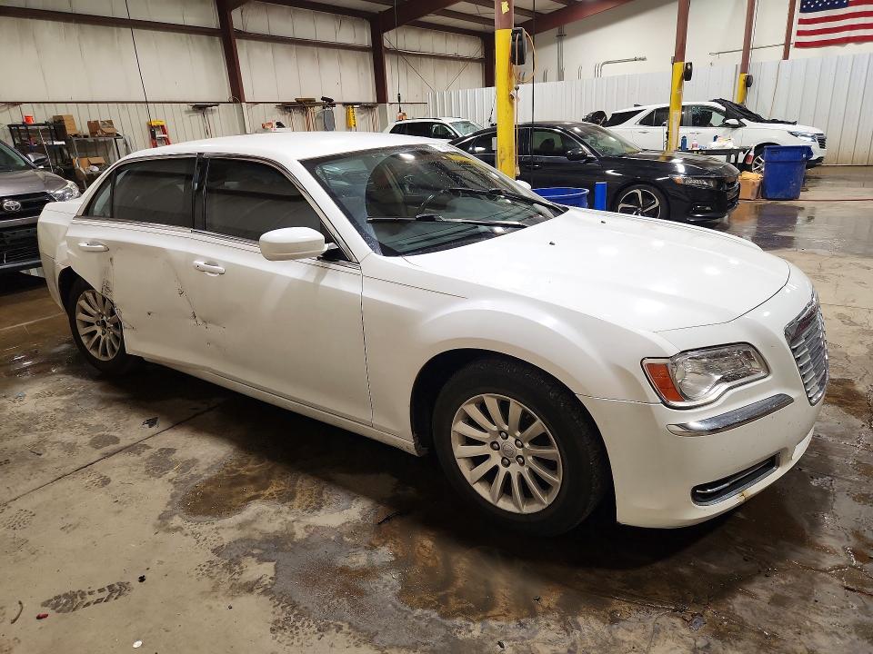 Снимка 4 от търг – 2012 CHRYSLER 300 с VIN 2C3CCAAG5CH186192