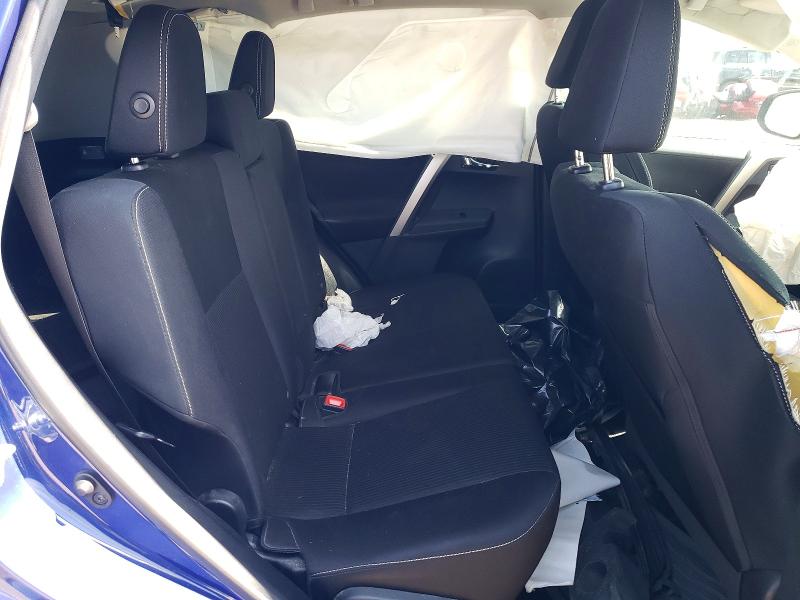 Photo 11 from auction – 2015 TOYOTA RAV4 with VIN 2T3RFREV1FW279140