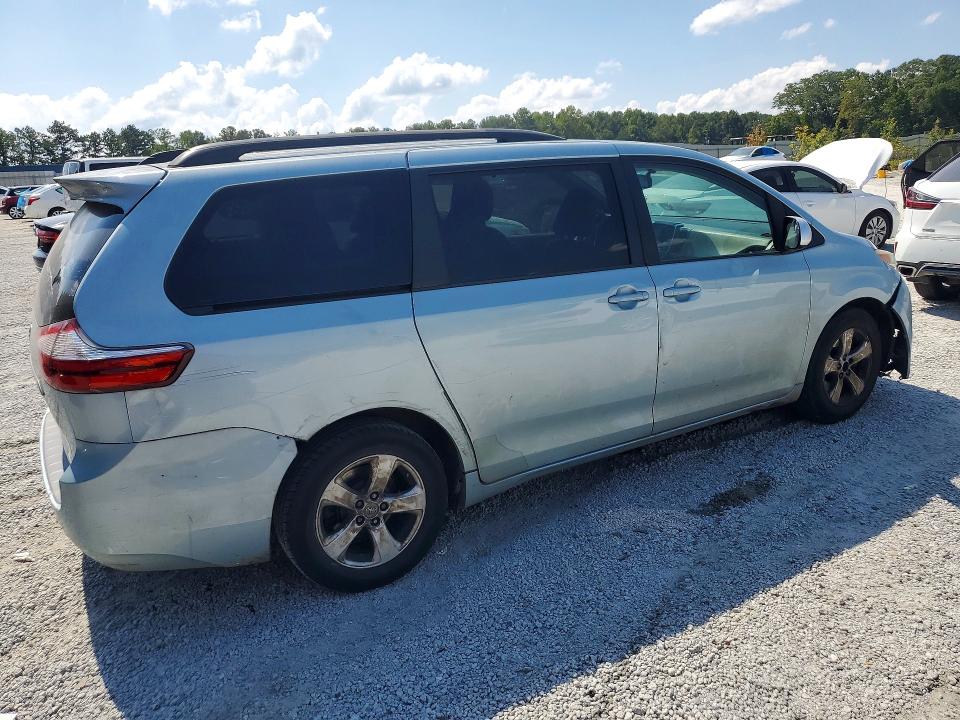 Photo 3 from auction – 2015 TOYOTA SIENNA with VIN 5TDKK3DC9FS631196