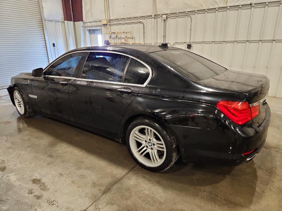 Снимка 2 от търг – 2011 BMW 750 с VIN WBAKC8C55BC433883