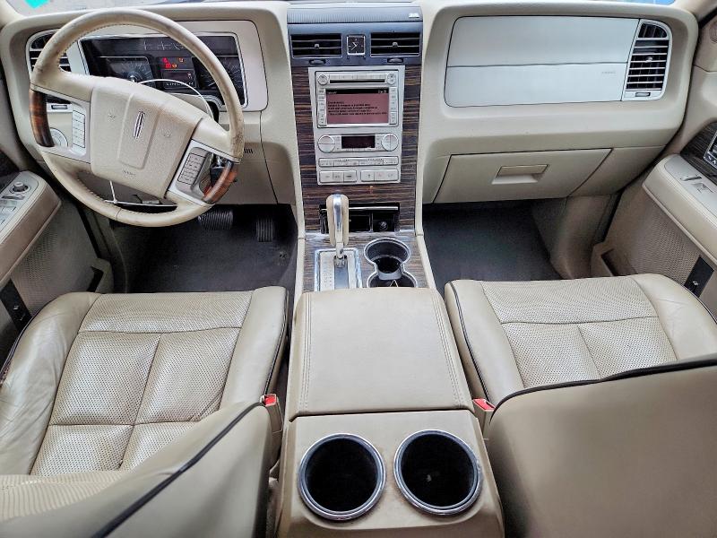 Photo 8 from auction – 2008 LINCOLN NAVIGATOR with VIN 5LMFU27588LJ21910