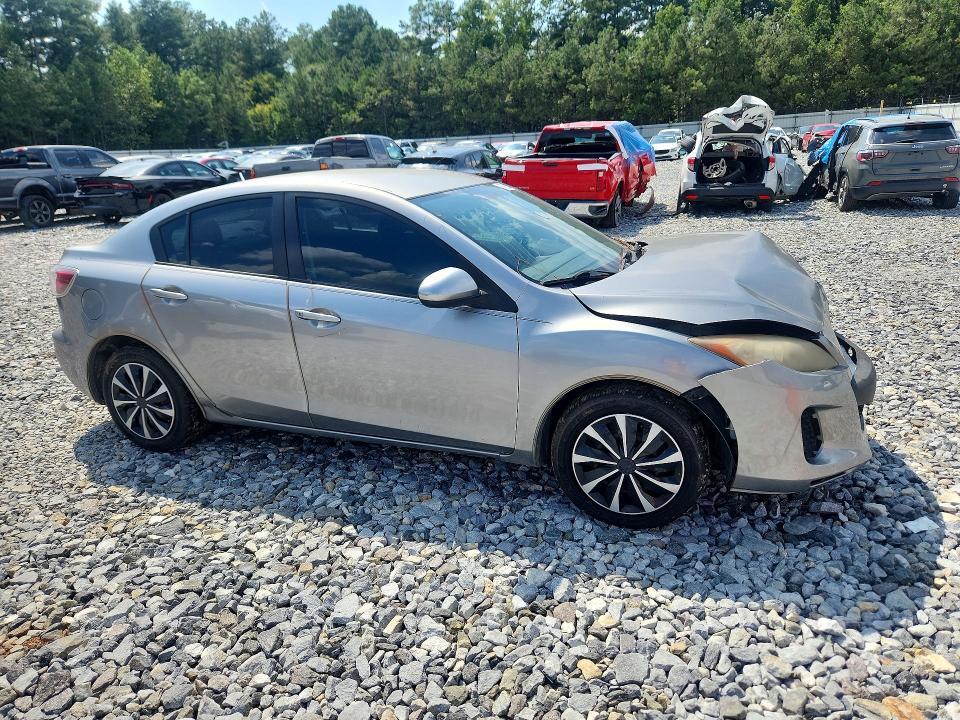 Photo 4 from auction – 2013 MAZDA 3 with VIN JM1BL1TFXD1825730