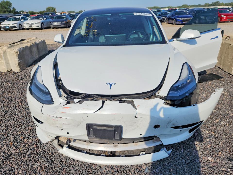 Photo 5 from auction – 2018 TESLA MODEL 3 with VIN 5YJ3E1EB5JF094684