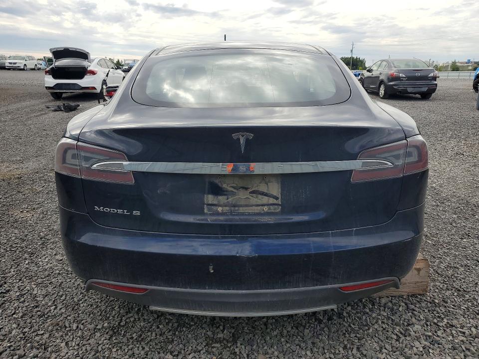 Photo 6 from auction – 2013 TESLA MODEL S with VIN 5YJSA1DN8DFP05296