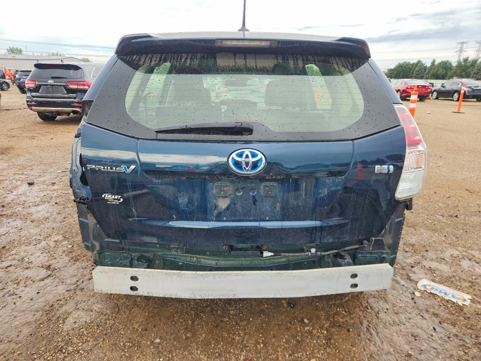 Photo 6 from auction – 2017 TOYOTA PRIUS V with VIN JTDZN3EU6HJ056875