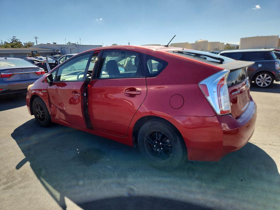 Photo 2 from auction – 2013 TOYOTA PRIUS with VIN JTDKN3DU8D5583659