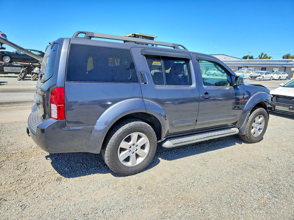 Photo 3 from auction – 2012 NISSAN PATHFINDER with VIN 5N1AR1NN9CC623572