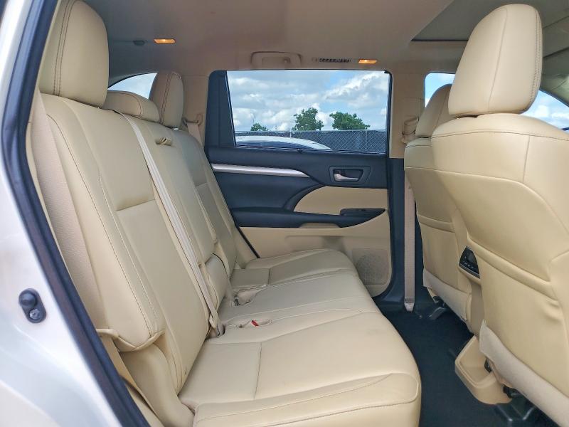 Photo 11 from auction – 2015 TOYOTA HIGHLANDER with VIN 5TDKKRFH6FS079622