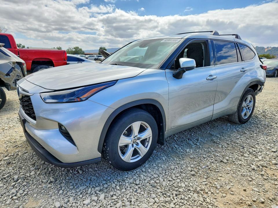 Снимка 1 от търг – 2022 TOYOTA HIGHLANDER с VIN 5TDBBRCH1NS561336