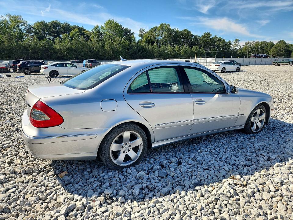 Снимка 3 от търг – 2007 MERCEDES-BENZ E с VIN WDBUF72X07B079587