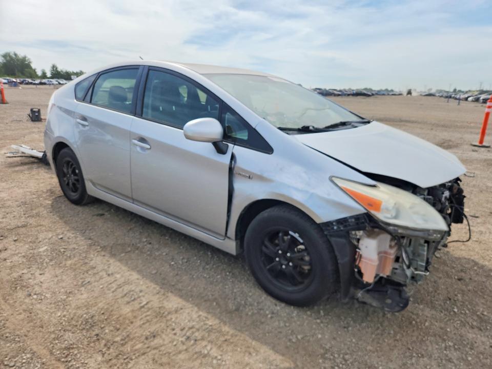 Фото 4 с аукциона – 2013 TOYOTA PRIUS с VIN JTDKN3DU5D5584767