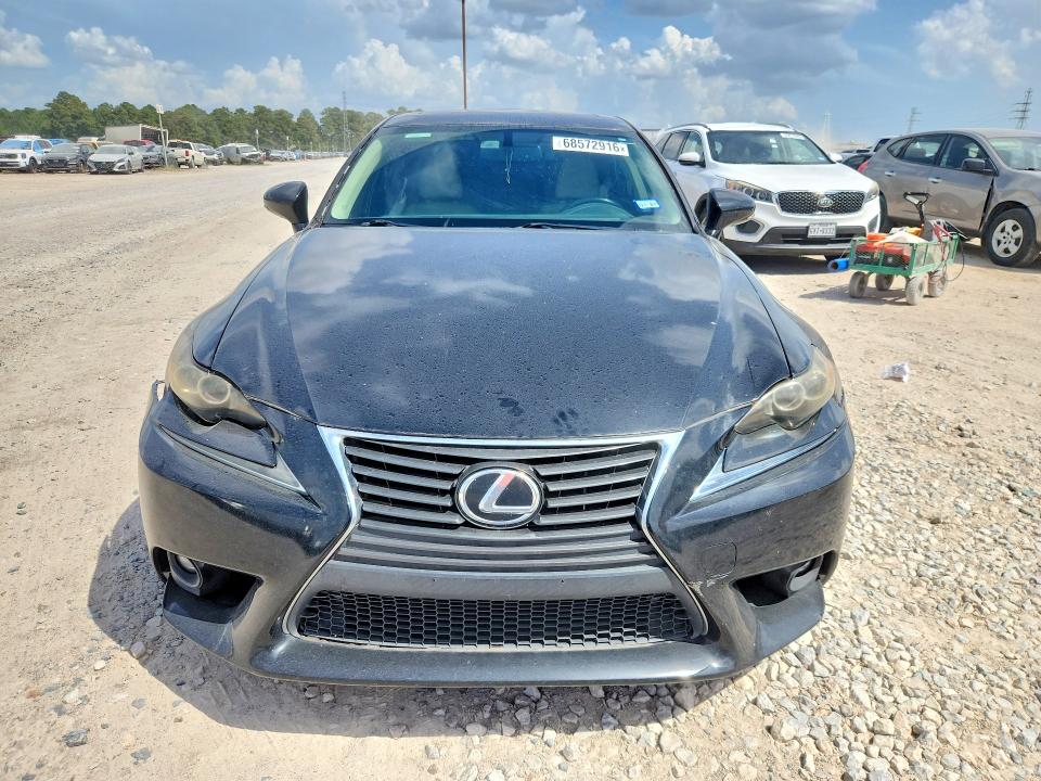 Photo 5 from auction – 2015 LEXUS IS with VIN JTHCF1D26F5018087
