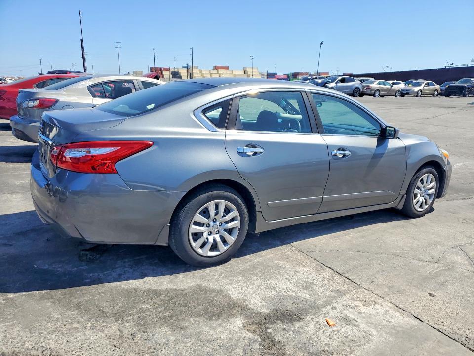 Photo 3 from auction – 2016 NISSAN ALTIMA with VIN 1N4AL3AP7GC163204