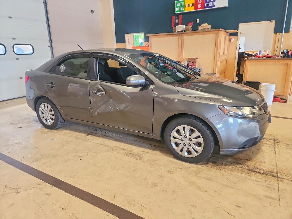 Photo 4 from auction – 2013 KIA FORTE with VIN KNAFU4A21D5728115