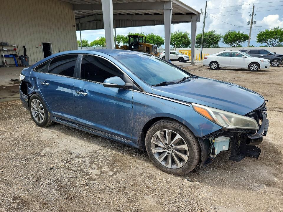 Photo 4 from auction – 2015 HYUNDAI SONATA with VIN 5NPE34AF2FH061286