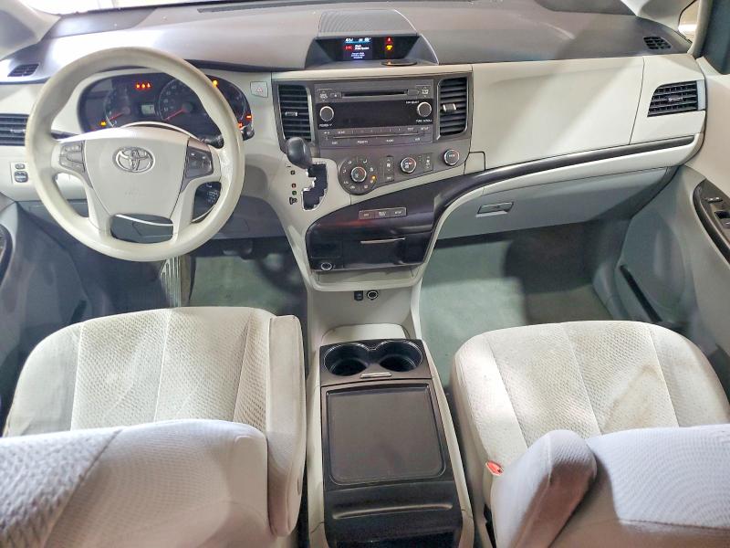 Снимка 8 от търг – 2012 TOYOTA SIENNA с VIN 5TDKK3DCXCS224841