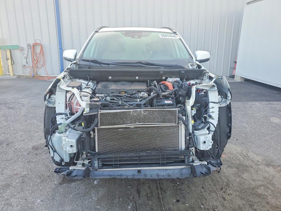 Photo 5 from auction – 2019 TOYOTA RAV4 with VIN JTMDWRFV7KD035654
