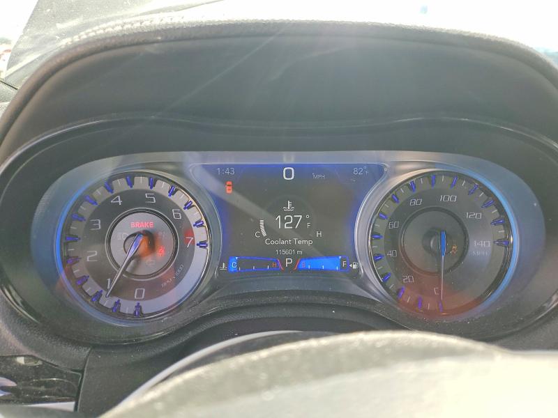 Photo 9 from auction – 2019 CHRYSLER 300 with VIN 2C3CCABG3KH700893