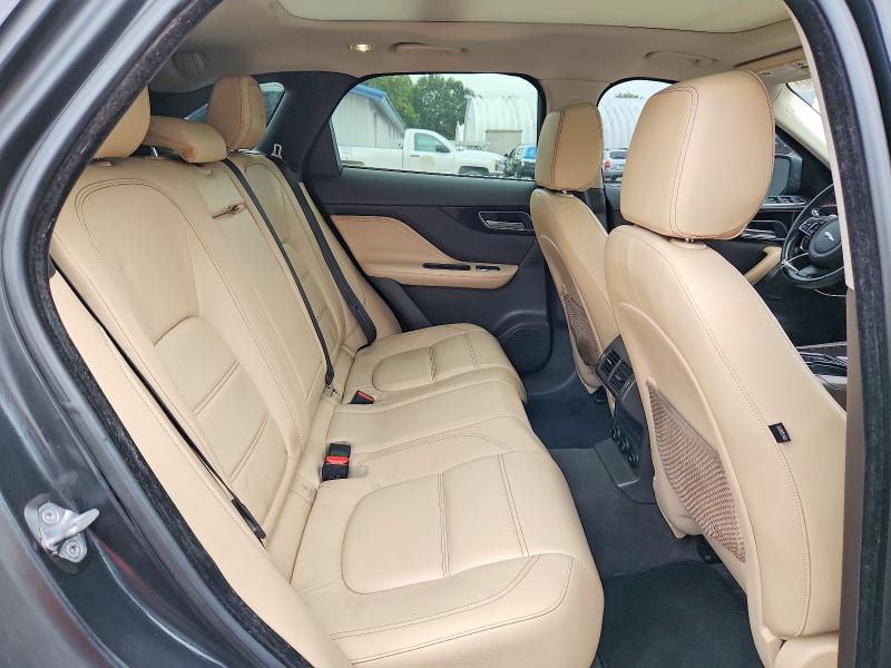 Photo 10 from auction – 2017 JAGUAR F-PACE with VIN SADCK2BV0HA071172