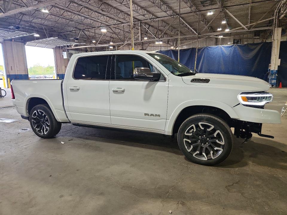 Снимка 4 от търг – 2026 RAM 1500 с VIN 1C6SRFHP9TN405470