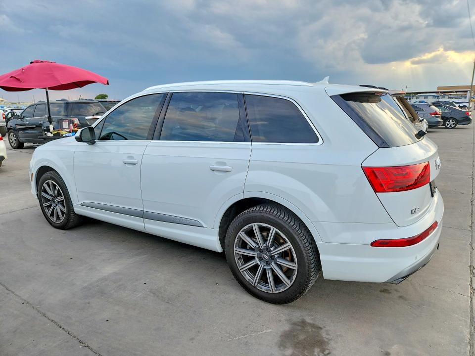 صورة رقم 2 من المزاد - 2017 AUDI Q7 مع VIN WA1LAAF73HD036378
