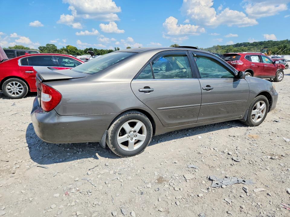 Photo 3 from auction – 2004 TOYOTA CAMRY with VIN 4T1BA32K94U012079
