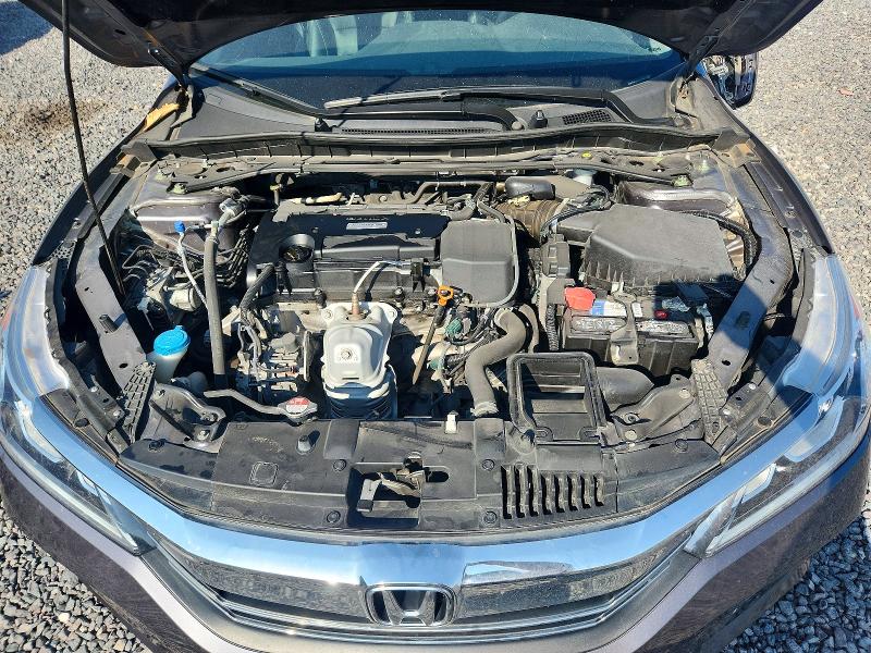 Photo 11 from auction – 2017 HONDA ACCORD with VIN 1HGCR2F85HA024393