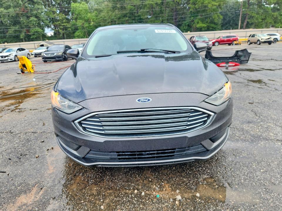 Photo 5 from auction – 2018 FORD FUSION with VIN 3FA6P0LU7JR210381