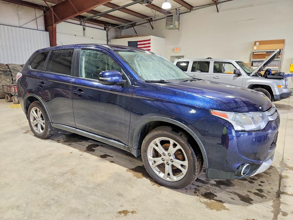 Photo 4 from auction – 2015 MITSUBISHI OUTLANDER with VIN JA4AZ3A3XFZ000994