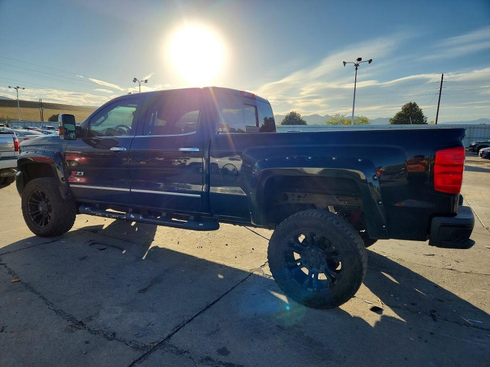 Photo 2 from auction – 2016 CHEVROLET SILVERADO with VIN 1GC1KWE86GF202834