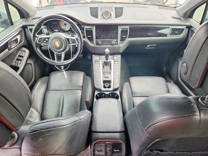 Photo 8 from auction – 2018 PORSCHE MACAN with VIN WP1AB2A52JLB35502