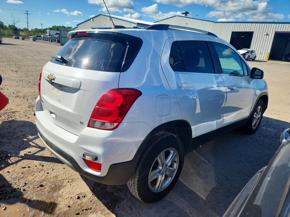 Photo 3 from auction – 2020 CHEVROLET TRAX with VIN 3GNCJPSB6LL251492