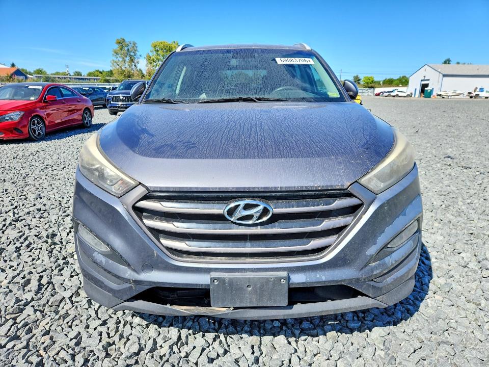 Foto 5 de la subasta – 2016 HYUNDAI TUCSON con VIN KM8J3CA45GU129204