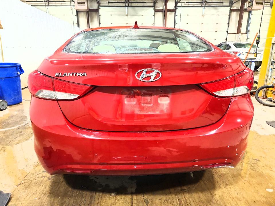 Photo 6 from auction – 2011 HYUNDAI ELANTRA with VIN KMHDH4AE5BU106768