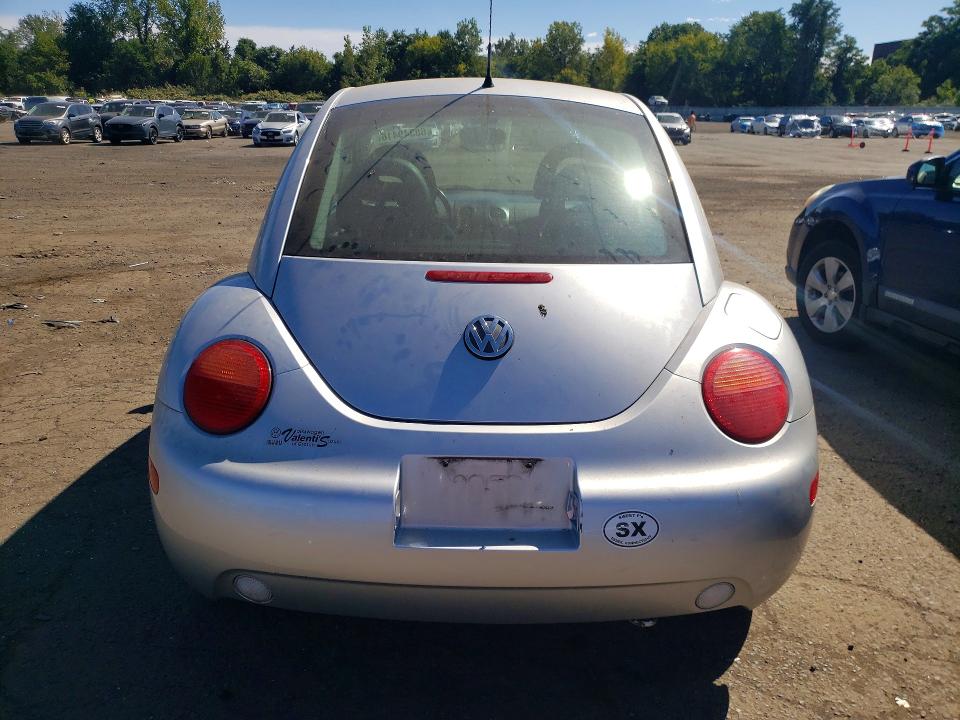 Photo 6 from auction – 2000 VOLKSWAGEN NEW BEETLE with VIN 3VWCC21C9YM444444