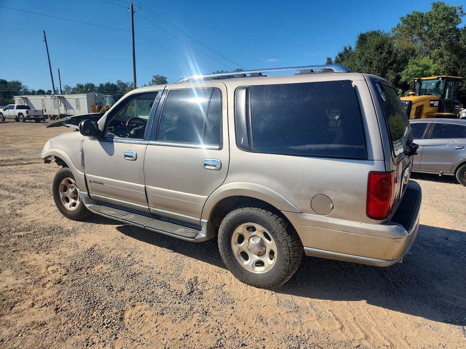 Photo 2 from auction – 2000 LINCOLN NAVIGATOR with VIN 5LMFU28A6YLJ26681