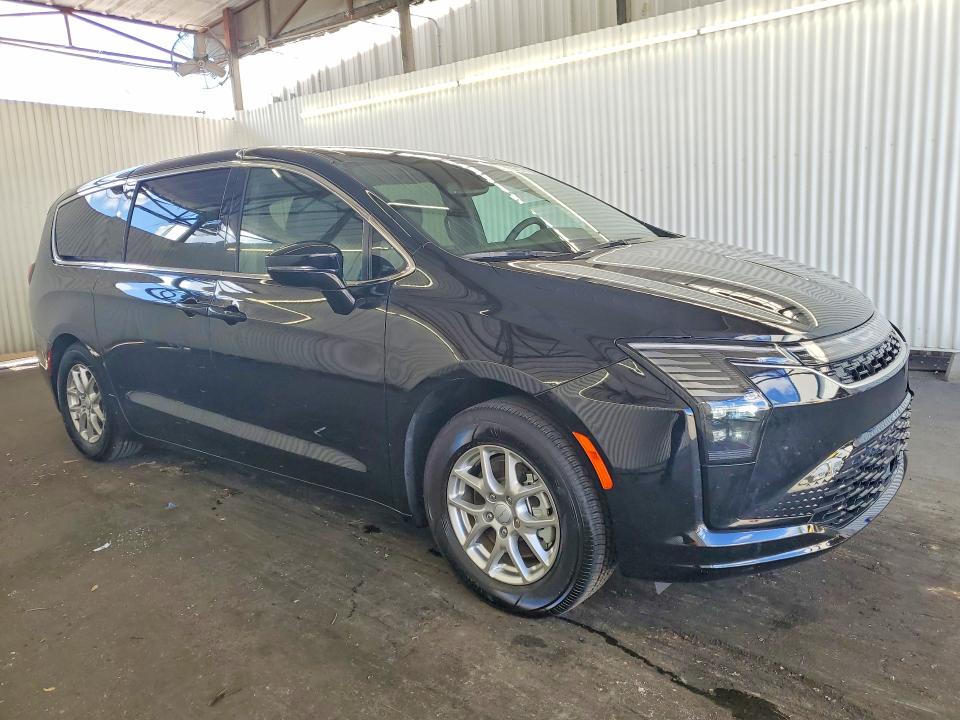 Photo 4 from auction – 2027 CHRYSLER PACIFICA with VIN 2C4RC1BG3VR552409